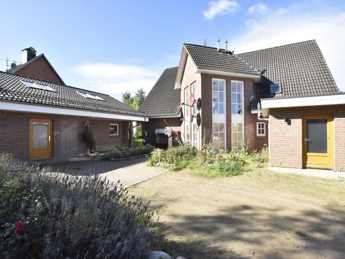 4 Room Holiday Apartment With Garden Kossau Exterior photo